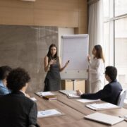 Εργασιακό: Τι θα γίνει τελικά με το 13ωρο – Η δικλείδα ασφαλείας και η προσαύξηση του μισθού