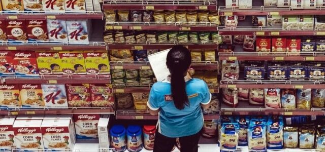 «Ανοιχτές» εκατοντάδες θέσεις εργασίας σε έξι αλυσίδες σούπερ μάρκετ