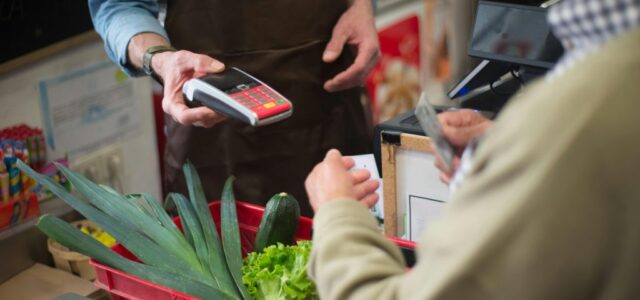 Τι (και γιατί) κλέβουμε από τα σουπερμάρκετ