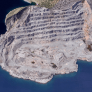 Μια συνοπτική απάντηση στους σχεδιασμούς για το ανενεργό λατομείο στην Άκρα Τούρλα των Σεληνίων