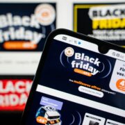 Black Friday και Cyber Monday: Η ΕΛ.ΑΣ. προειδοποιεί για ψηφιακές απάτες που αδειάζουν λογαριασμούς