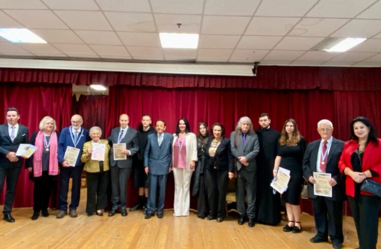 ΓΙΑ 42η ΦΟΡΑ ΕΛΑΜΨΑΝ ΤΑ ΧΡΥΣΑ ΜΕΤΑΛΛΙΑ ΜΕΓΑΛΟΥ ΑΛΕΞΑΝΔΡΟΥ ΚΑΙ ΒΕΡΓΙΝΑΣ