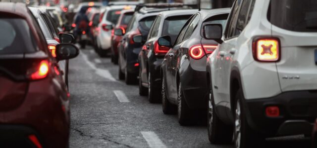 Πρόστιμα σε ανασφάλιστα οχήματα: Τι προβλέπει η νέα διαδικασία