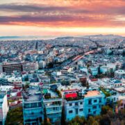 Γιατί έχασε έδαφος η Αθήνα στο ευρωπαϊκό real estate – Οι top πόλεις και κλάδοι