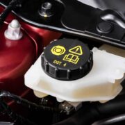 Πώς τσεκάρουμε μόνοι μας τα υγρά φρένων;