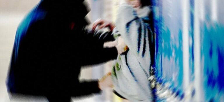 Μειώνονται τα όρια ηλικίας, συμμετέχουν περισσότερα κορίτσια