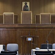 Πνίγονται τα δικαστήρια από προσφυγές φορολογουμένων