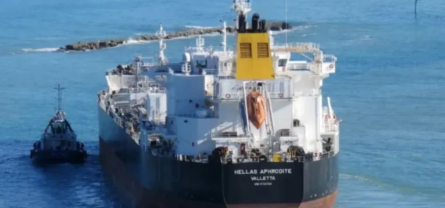 Αίσιο τέλος στην πειρατική επίθεση κατά ελληνόκτητου δεξαμενόπλοιου στα ανοιχτά της Σομαλίας – Ασφαλείς και οι 24 ναυτικοί