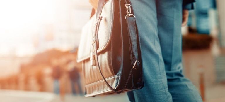 Οι επιχειρήσεις αυξάνονται, αλλά το 64% είναι ατομικές