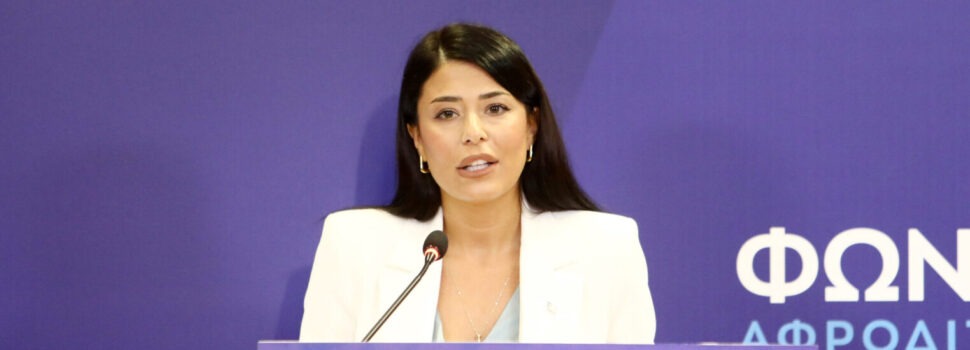 Λατινοπούλου: Δικογραφία κατά της «Φωνής Λογικής» για πλαστογραφία υπογραφών πολιτών