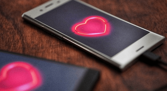 Ψηφιακή Ζήλια. Ο ρόλος των stories, likes και followers στην γένεση νέων μορφών ζήλιας και ανασφάλειας στις σχέσεις