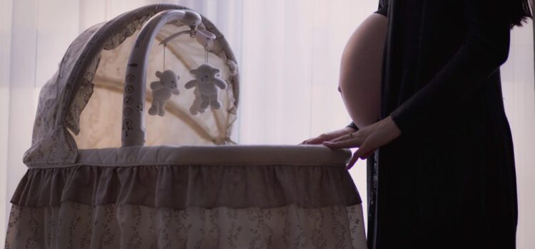 Επίδομα γέννας από Δήμους έως 3.000€ – Ποιες περιοχές το δίνουν πρώτες