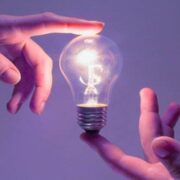 Ποια είναι τα 8 τιμολόγια – καταφύγια για φθηνό ρεύμα τον Νοέμβριο