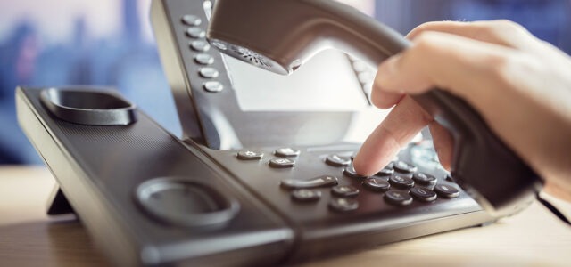 Τι πάει στραβά σε τηλεπικοινωνίες και ταχυδρομεία – Από λογαριασμούς μέχρι απώλειες δεμάτων