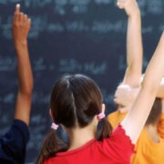 Ποιές είναι οι 11 “πληγές” των σχολείων του Περάματος. Έντονη διαμαρτυρία από τον Δήμο. Το θέμα στη Βουλή