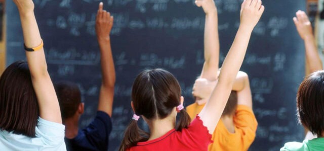 Ποιές είναι οι 11 “πληγές” των σχολείων του Περάματος. Έντονη διαμαρτυρία από τον Δήμο. Το θέμα στη Βουλή