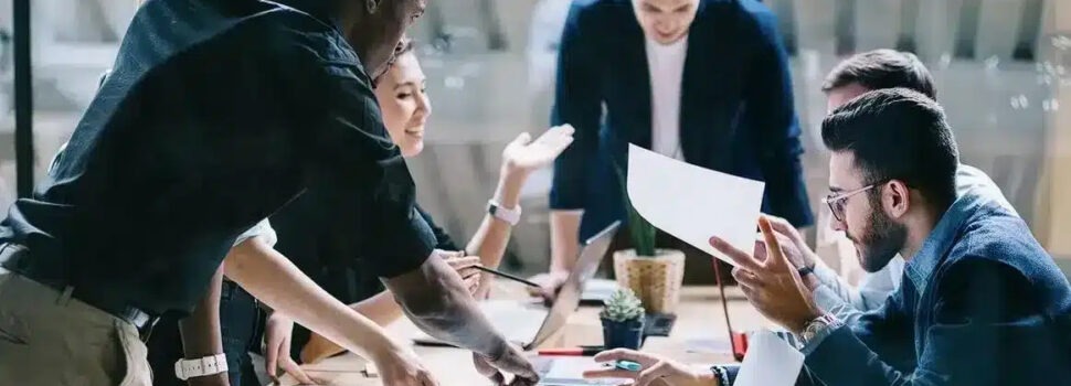 Συλλογικές Συμβάσεις Εργασίας: Οι 15 κλάδοι που παίρνουν πρώτοι σειρά για αυξήσεις έως και πάνω από 30% το 2026