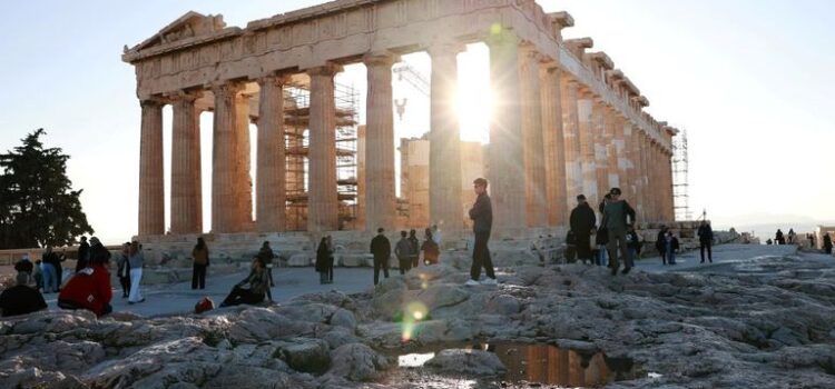 Όλο και περισσότεροι τουρίστες στη Μεσόγειο και τον χειμώνα