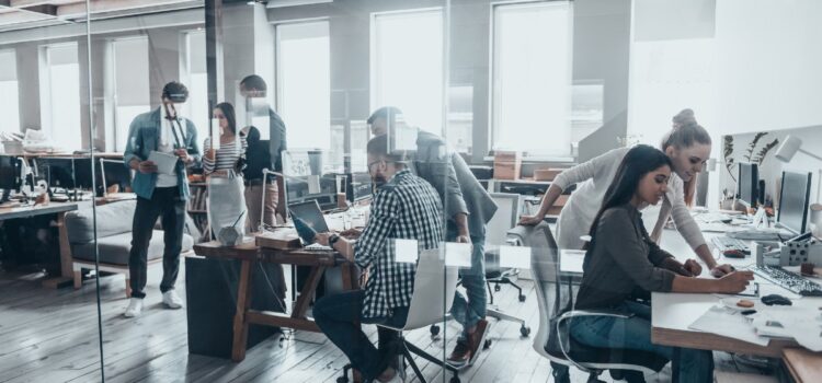 Παραγωγικότητα: Πού υστερεί η Ελλάδα και πώς μπορεί να κλείσει το χάσμα με την ΕΕ