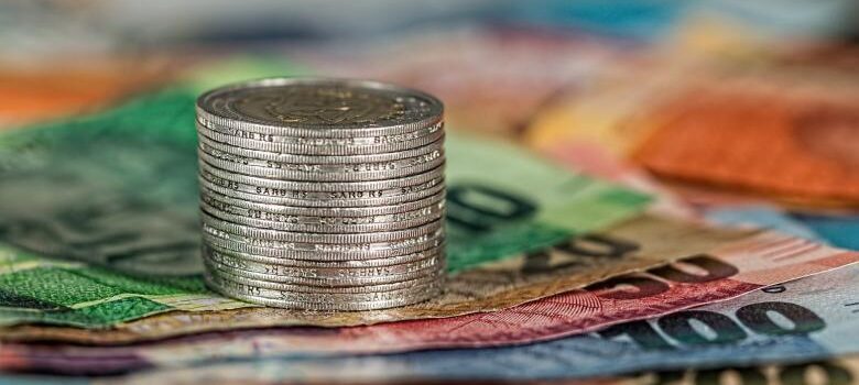 Προϋπολογισμός 2026: Τα πρώτα μέτρα εφαρμόζονται άμεσα με αυξήσεις σε μισθούς και παροχές για χιλιάδες δικαιούχους