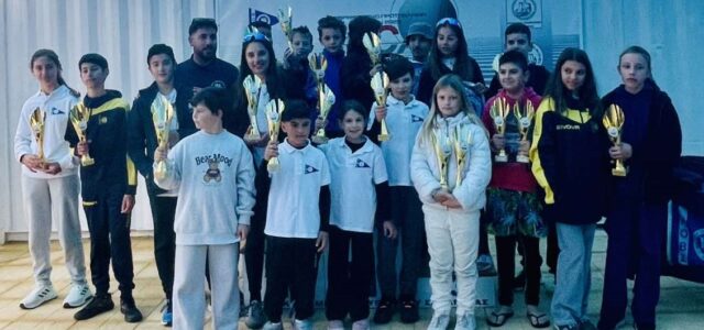 ΝΑΥΤΙΚΟΣ ΟΜΙΛΟΣ ΒΟΥΡΚΑΡΙΟΥ ΣΑΛΑΜΙΝΑΣ (ΝΟΒΣ)