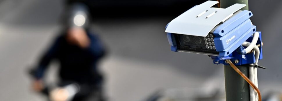 «Βροχή» προστίμων από τις έξυπνες κάμερες στην Αττική: Πάνω από 2.500 παραβάσεις σε 4 ημέρες