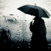 ΒΡΕΧΕΙ, ΔΕ ΒΡΕΧΕΙ