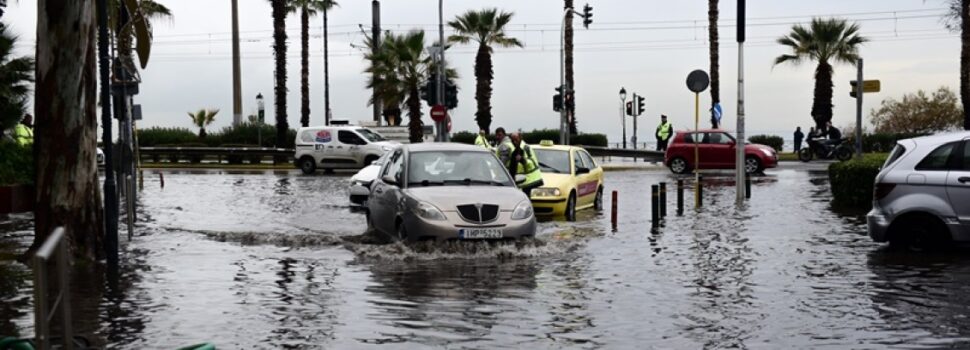 Η ουσία της Πολιτικής Προστασίας στη Σαλαμίνα εν μέσω έντονων καιρικών φαινομένων