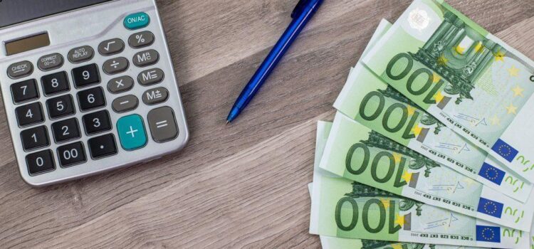 Ελεύθεροι επαγγελματίες: Με τζίρο έως 30.000 ευρώ ένας στους τρεις