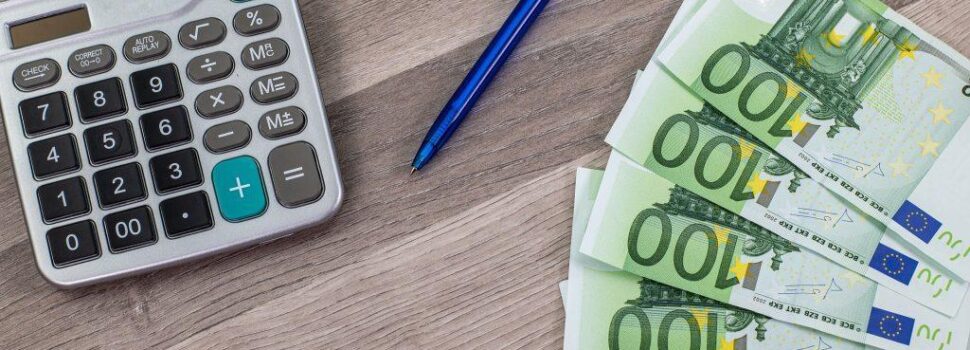 Ελεύθεροι επαγγελματίες: Με τζίρο έως 30.000 ευρώ ένας στους τρεις