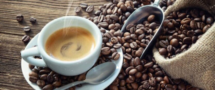 Καφές: Πώς οι αυξήσεις στις τιμές αλλάζουν τις συνήθειες των καταναλωτών 