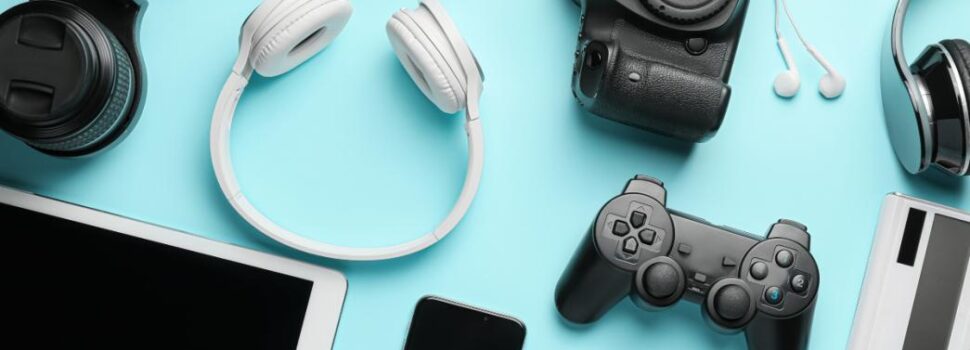 Τα εφτά τεχνολογικά gadget που έκαναν τη διαφορά στη ζωή μας το 2025