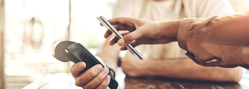 ΙΟΒΕ: Η Ελλάδα «εκτοξεύει» τις ηλεκτρονικές πληρωμές – Δεύτερη στην ΕΕ