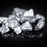 Το «μέταλλο του διαβόλου» σαρώνει τις αγορές – Αναλυτές βλέπουν το ασήμι στα 100 δολάρια