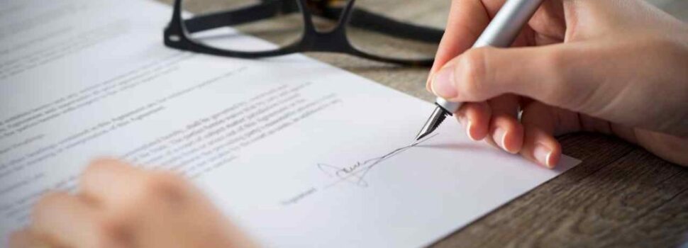 Κληρονομιές χωρίς αδελφομοίρια: Τέλος στην εξ αδιαιρέτου ιδιοκτησία, ένας παίρνει το σπίτι