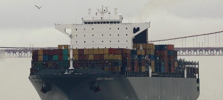 Η χρονιά των δασμών: Το σοκ στο παγκόσμιο εμπόριο και η στροφή στον προστατευτισμό – Τι περιμένουμε το 2026