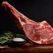 Άνω-κάτω η διατροφική πυραμίδα: Τι λένε οι καρδιολόγοι για τη νέα έμφαση στα λιπαρά