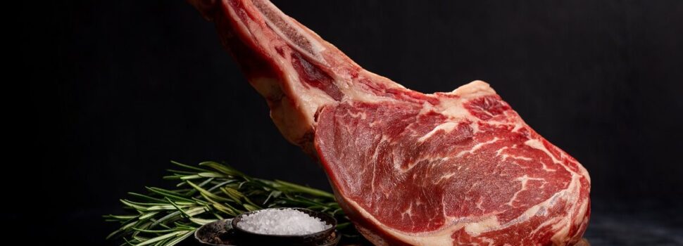 Άνω-κάτω η διατροφική πυραμίδα: Τι λένε οι καρδιολόγοι για τη νέα έμφαση στα λιπαρά