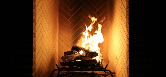 Το τέλος της καπνοδόχου; «Στοπ» σε τζάκια και ξυλόσομπες βάζουν οι ευρωπαϊκές πόλεις