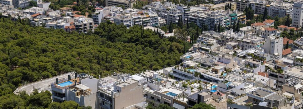 Γιατί έχουν παγώσει οι επενδύσεις στις κατοικίες