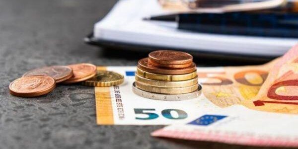 Επίδομα Γάμου: Ποιοι το δικαιούνται σήμερα – Τι ισχύει με το σύμφωνο συμβίωσης