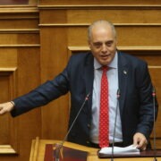 ΔΗΛΩΣΗ ΤΟΥ ΠΡΟΕΔΡΟΥ ΤΗΣ ΕΛΛΗΝΙΚΗΣ ΛΥΣΗΣ ΚΥΡΙΑΚΟΥ ΒΕΛΟΠΟΥΛΟΥ: Ο Κ. ΜΗΤΣΟΤΑΚΗΣ, ΠΕΡΑΝ ΑΠΟ ΑΝΙΣΤΟΡΗΤΟΣ ΕΙΝΑΙ ΚΑΙ ΕΠΙΚΙΝΔΥΝΟΣ