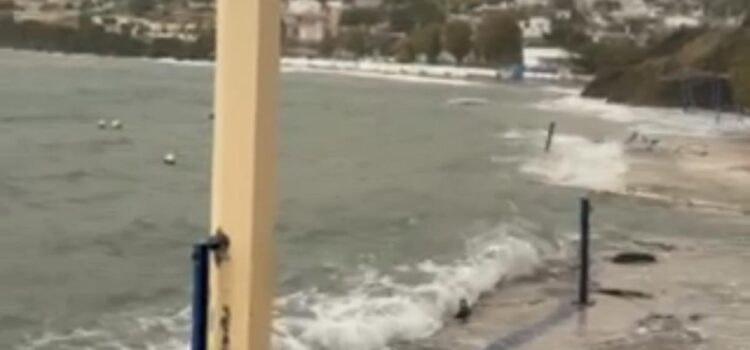 ΓΙΑΤΙ ΣΑΛΑΜΙΝΑ ΔΕΝ ΕΙΝΑΙ ΜΟΝΟ ΤΟ ΚΕΝΤΡΟ