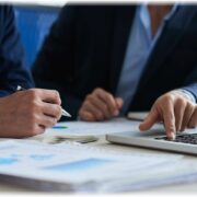 Στον εξωδικαστικό χρέη προς τους δήμους – Πώς μπαίνει στοπ στις κατασχέσεις