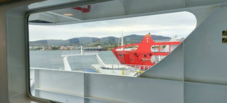 Υπουργείο Ναυτιλίας: Δεν είναι ακόμη εφικτή η εφαρμογή του Μεταφορικού Ισοδύναμου στα εισιτήρια της Σαλαμίνας