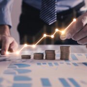 Αποταμίευση: Το τέλος των προθεσμιακών καταθέσεων, «στροφή» στις επενδύσεις