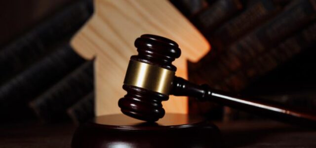 Χρέη στην εφορία: Η λίστα με τα ακίνητα που βγαίνουν στο «σφυρί»