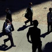 Από το «no hire – no fire» στο κύμα απολύσεων στην Ελλάδα το β’ εξάμηνο 2025