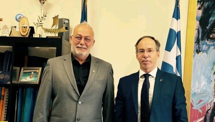 Συνάντηση του Προέδρου της Ελληνικής Ομοσπονδίας Κάνοε-Καγιάκ, SUP, Surfing με τον Γενικό Γραμματέα Αθλητισμού