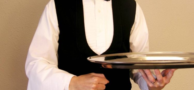 Η ΑΑΔΕ στέλνει πρόστιμα έως 10.000 ευρώ σε εργαζόμενους εστίασης για αδήλωτα φιλοδωρήματα